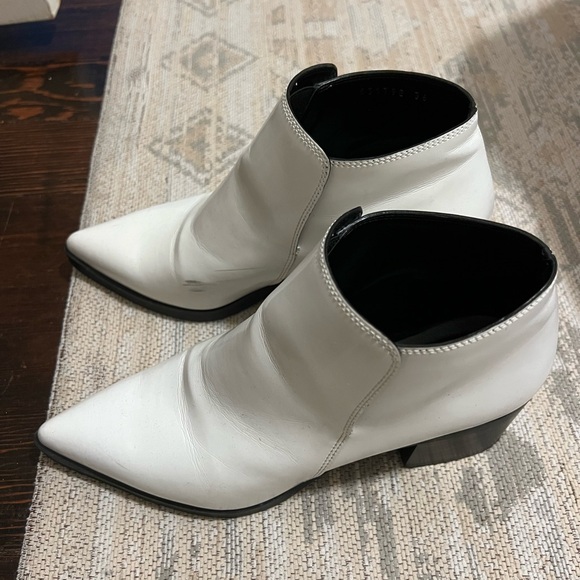 White Stella McCartney pointed toe ankle boots - Picture 5 of 9